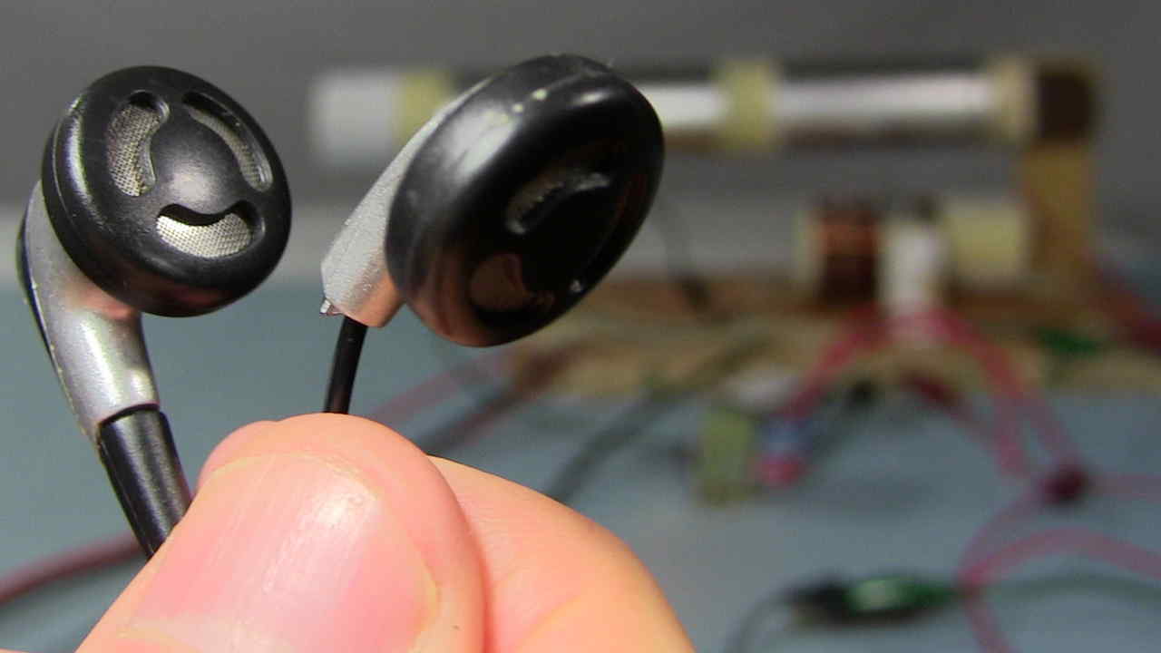 Earbuds/iPhone earpods with crystal radio.