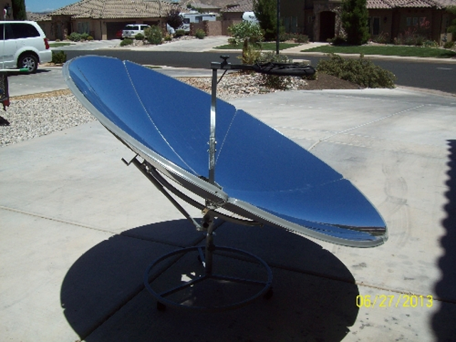 Solar Burner parabolic solar cooker.