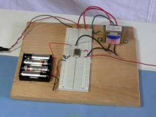 A simple DIY radio transmitter.