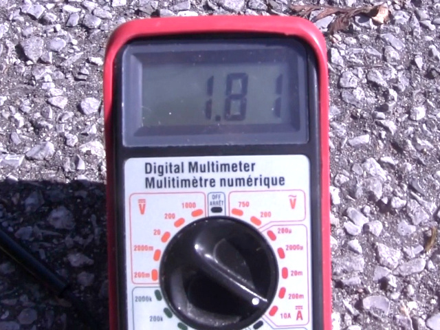 Measuring the solar panel's short circuit current.