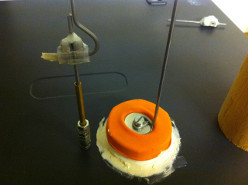 View of the diaphragm and displacer shaft while the Stirling engine is not running.